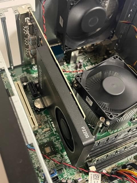 NVIDIA Quadro P2200 5GB 4画面対応 グラフィックボード②