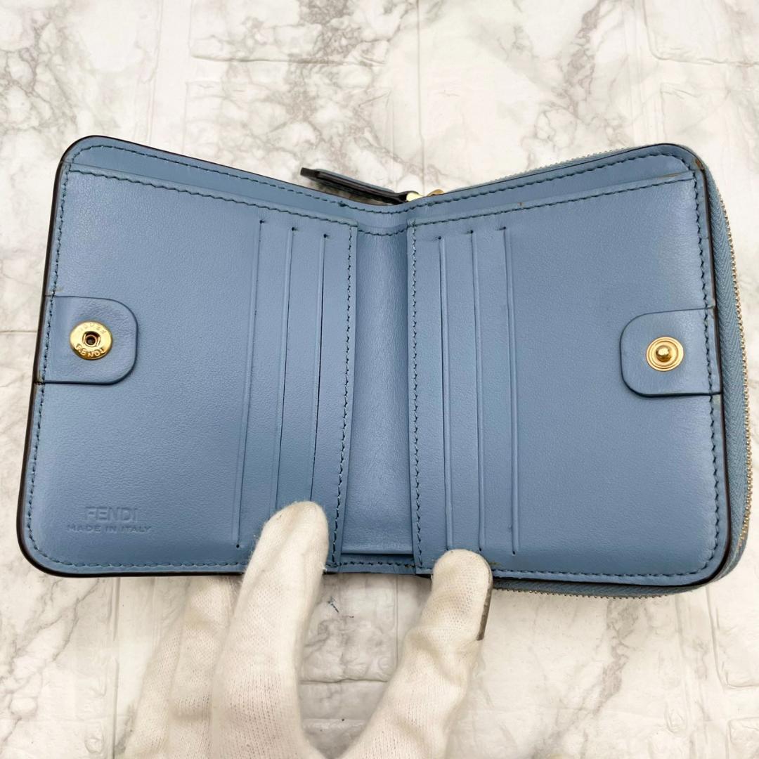 未使用級✨️FENDI フェンディ　エフイズ　二つ折り財布　レザー　ブルー