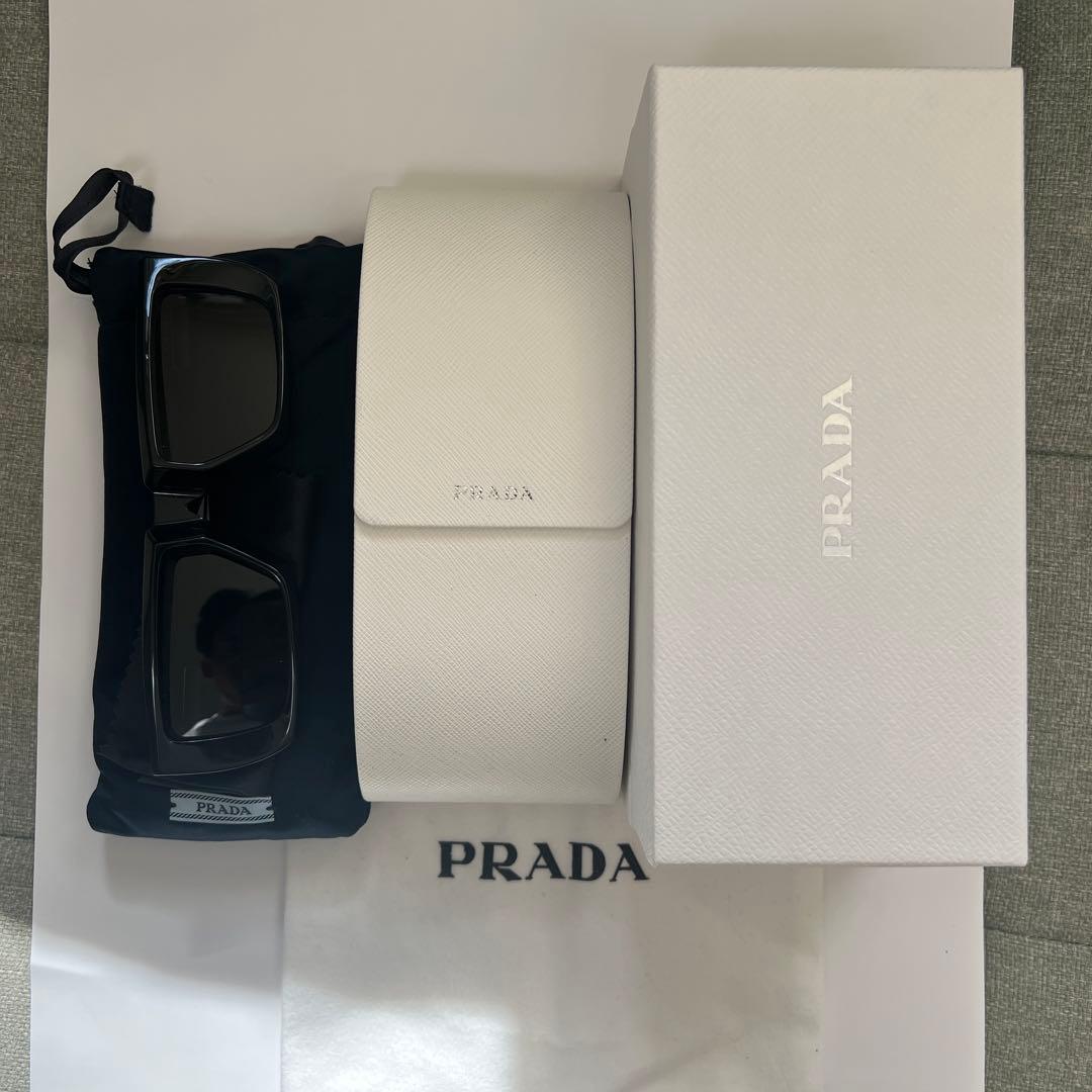 PRADA サングラス　プラダ　eyewear