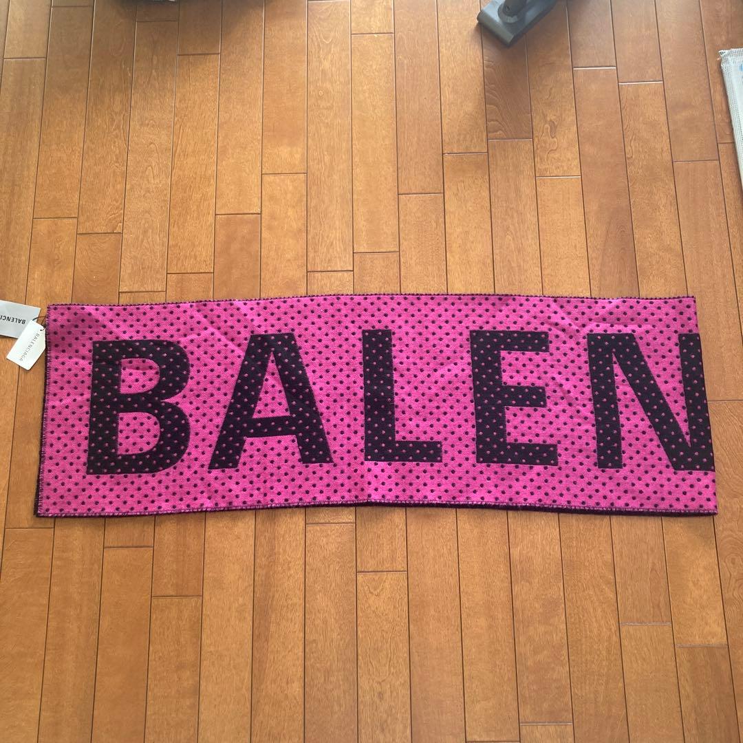 BALENCIAGA マフラー　新品未使用　お値下げ中