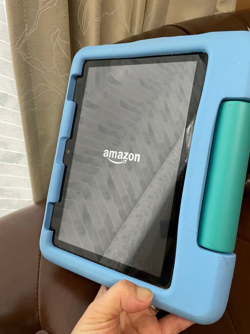 美品 2022年Amazon Fire HD8 キッズタブレット32GB ブルー