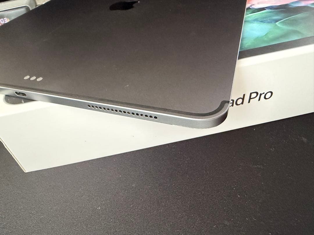 iPad Pro 12.9インチ 第4世代 256GB セルラー