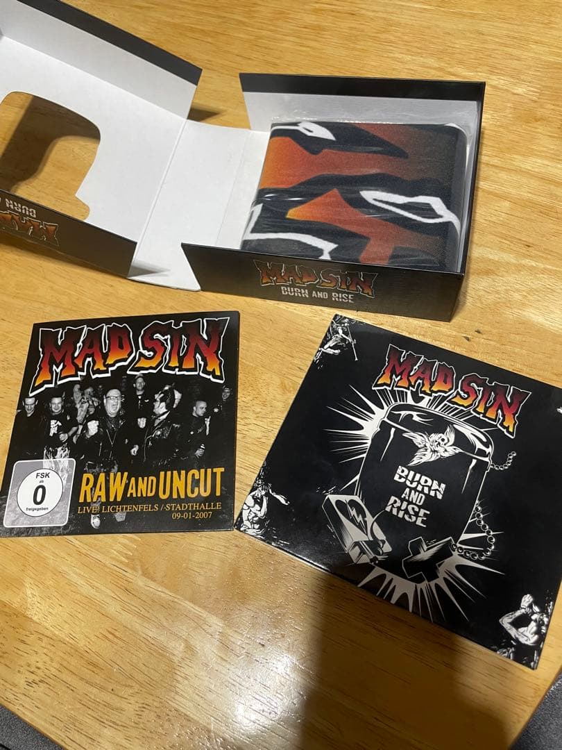 MAD SIN BURN AND RISE 限定ボックス