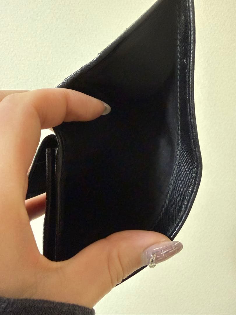 PRADA 二つ折り財布 黒 レザー