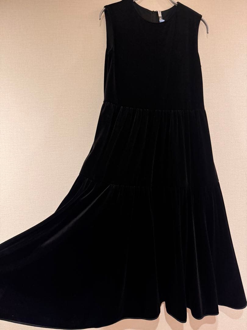 VELOURNOIRbyFOXYNEWYORKベロアフレアノースリーブワンピ38