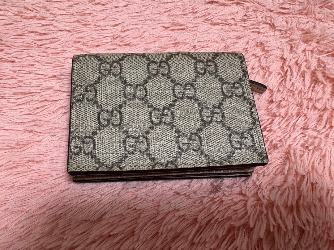 GUCCI 財布　ピンク　GGマーモント　二つ折り　スプリーム