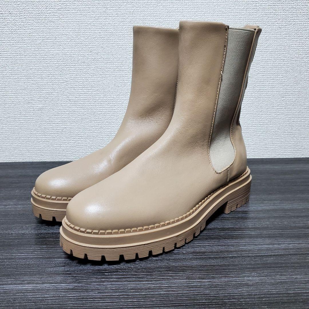 美品 ウィムガゼット THE PAUSE レザーサイドゴアブーツ ベージュ