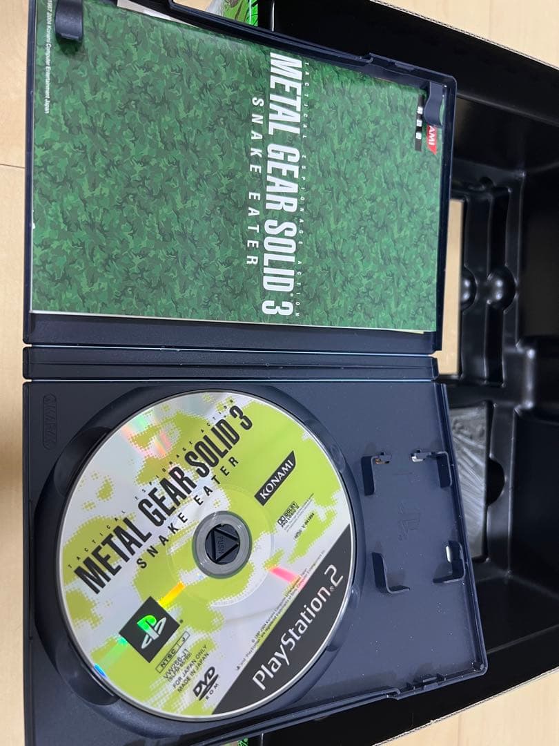 【希少・美品】メタルギアソリッド3 SNAKE EATER プレミアムパッケージ