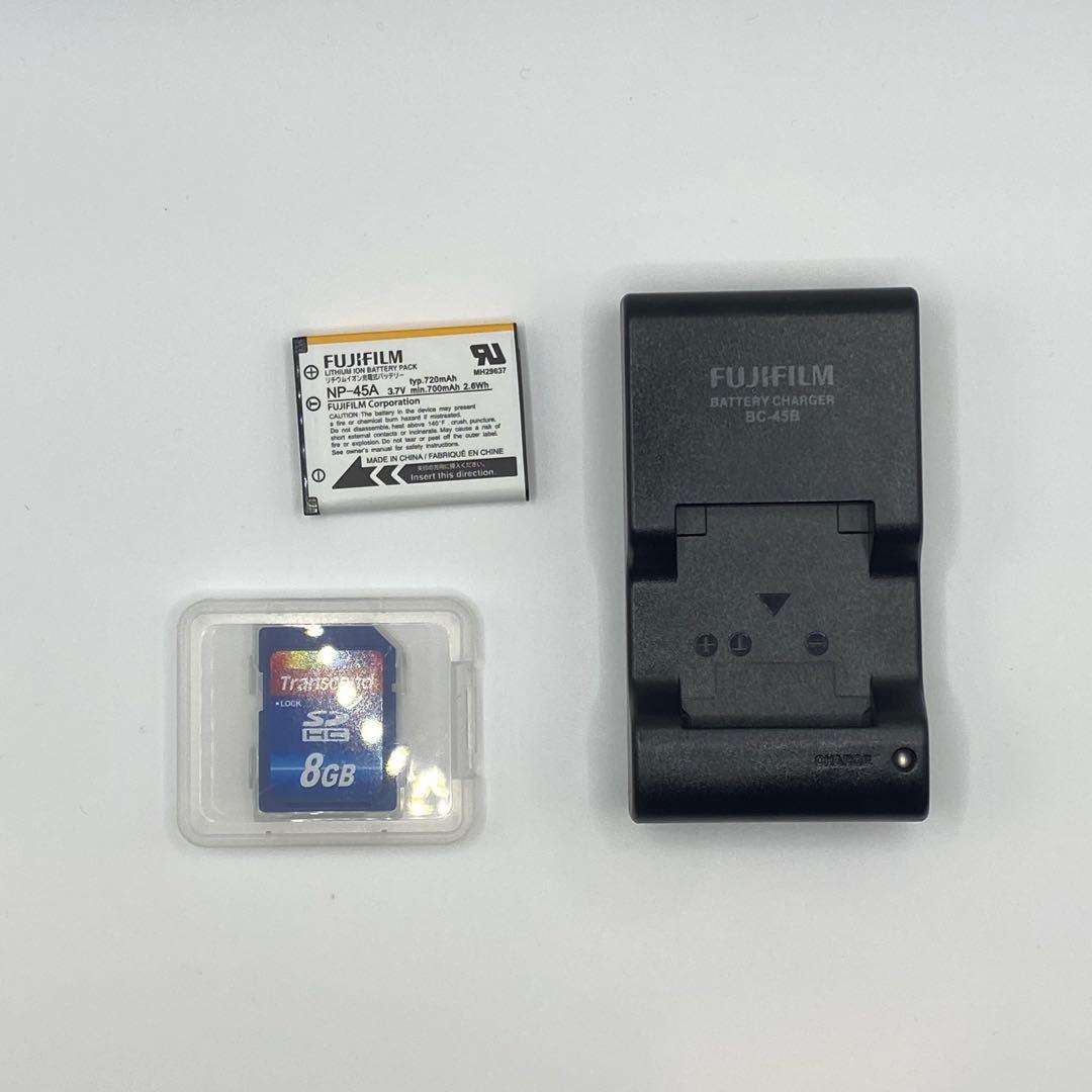 FINEPIX Z70 シルバー SDカード8GB付