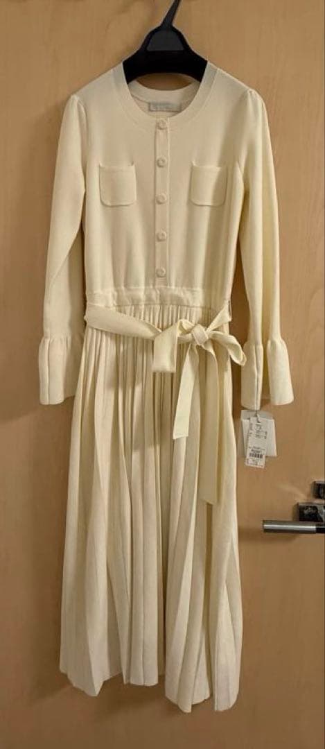 ★新品タグ付き★CELFORD★フレアスリーブニットワンピース