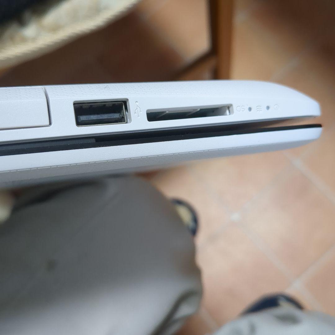 HP ノートPC AMD A4-9125 8GB RAM 238GB SSD
