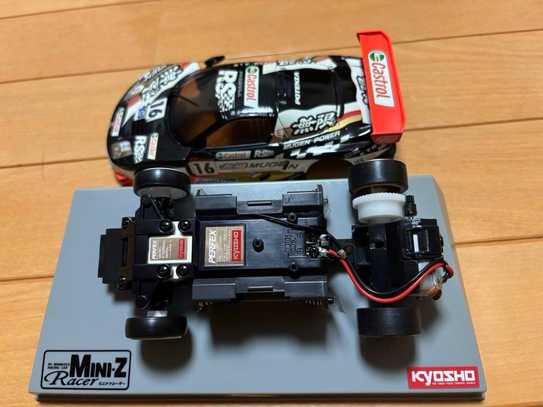 KYOSHO MUGEN NSX ミニZ 1/27