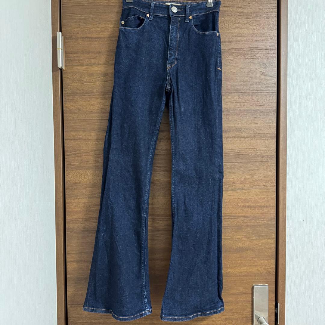 anuans yanuk ブーツカットフレアデニム　ジーンズ