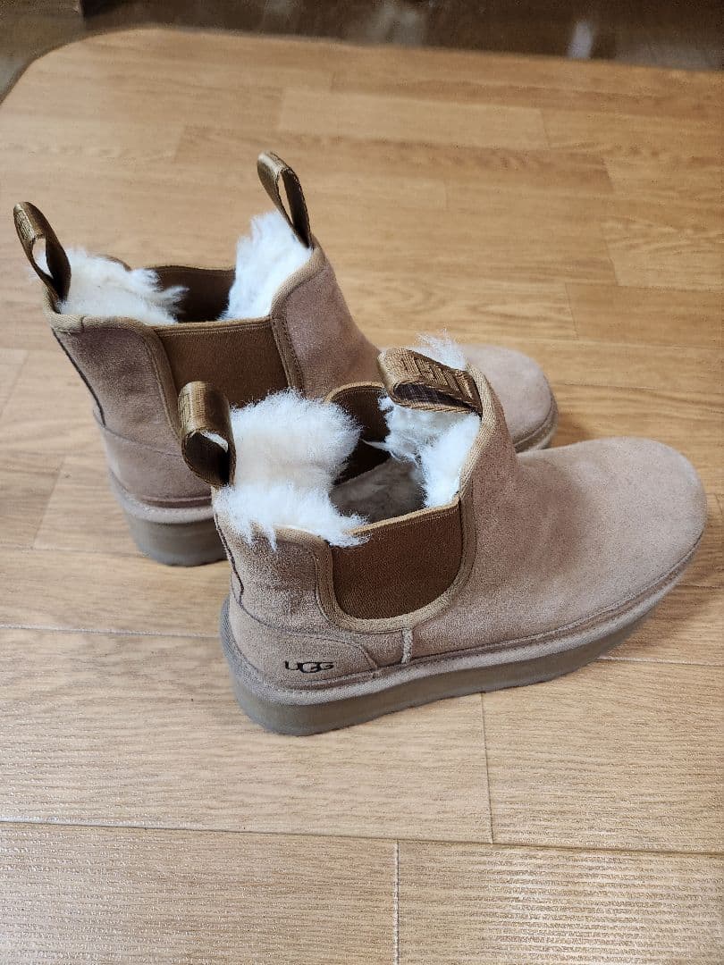 UGG ニューメル プラットフォーム チェルシー 厚底 ブーツ