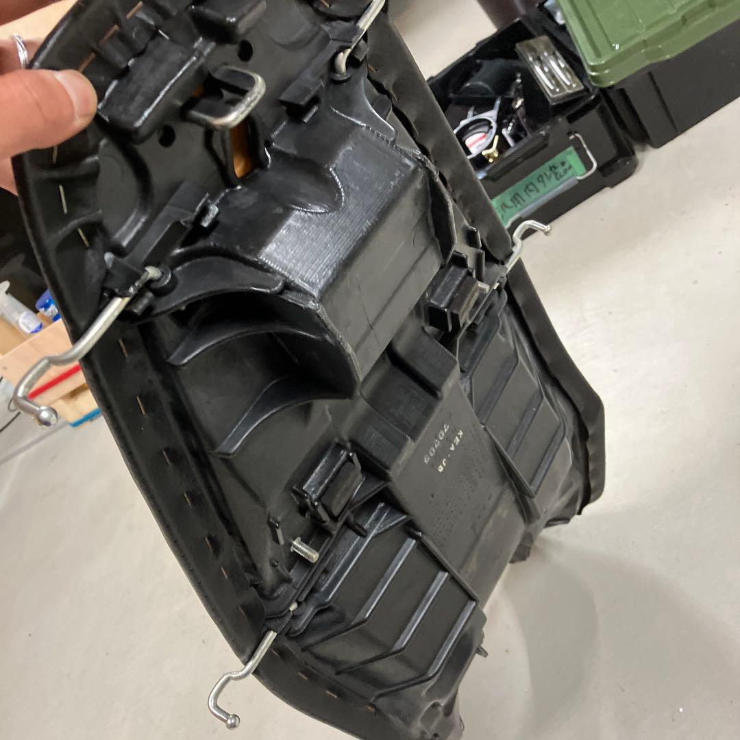 ホーネット250 純正 シート