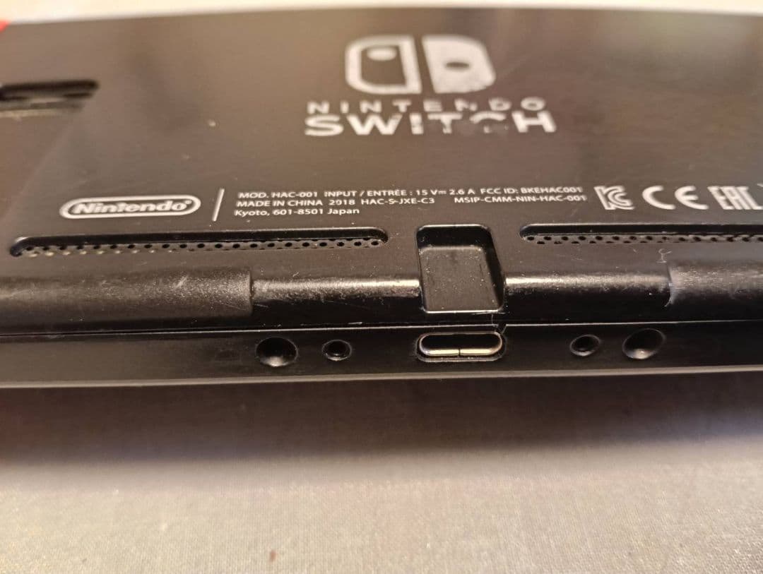 ジャンクNintendo Switch 本体 青/赤