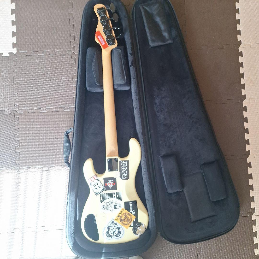 KRAMER　ベース