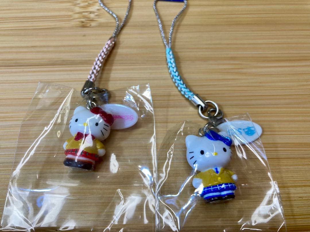 ハローキティ ご当地オリジナル根付け 品川女子学院 白ばら祭記念限定 2種セット