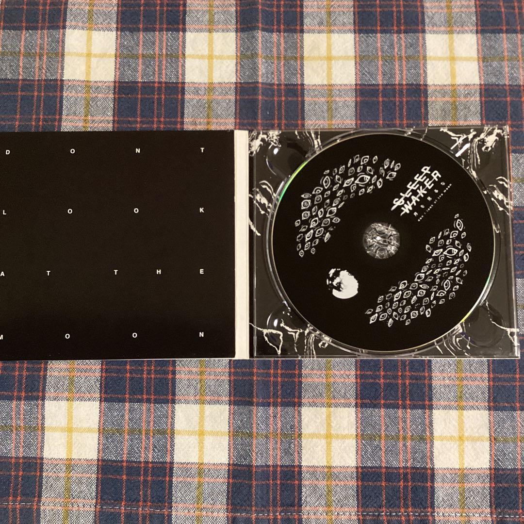 SLEEP WAKER / DON‘T LOOK AT THE MOON