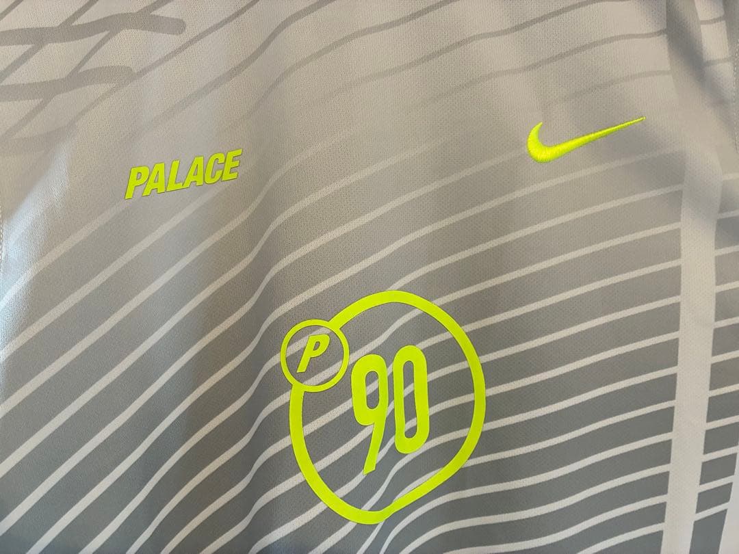 トップス PALACE NIKE TOTAL P90 VEST WHITE
