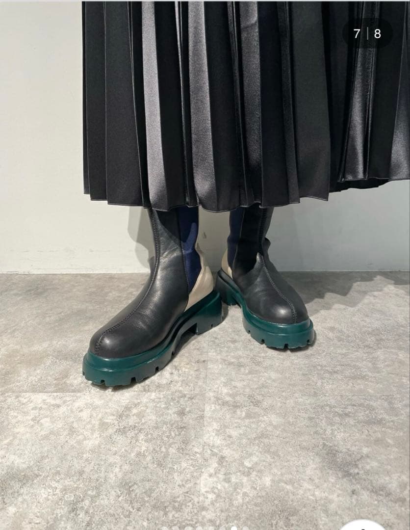 美品★ オリガミプリーツスカートグロッシーロング