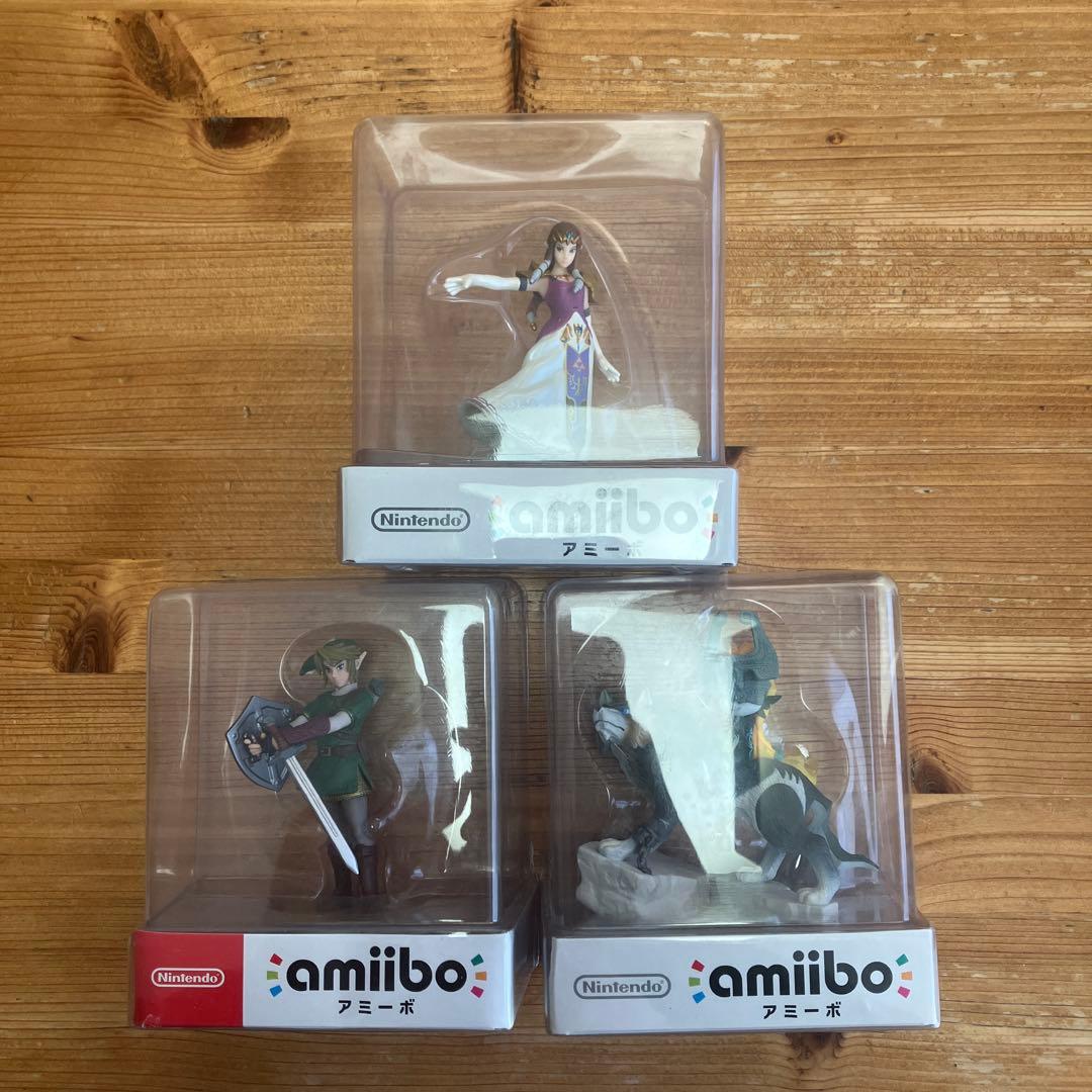 ゼルダの伝説 ブレス オブ ザ ワイルド 冒険ガイドブック＆マップ付き　アミーボ