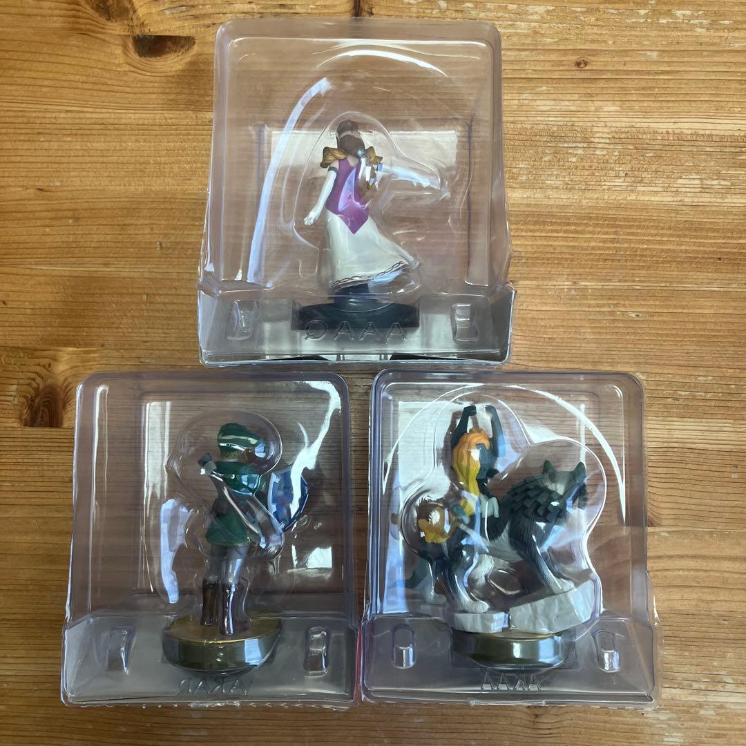 ゼルダの伝説 ブレス オブ ザ ワイルド 冒険ガイドブック＆マップ付き　アミーボ