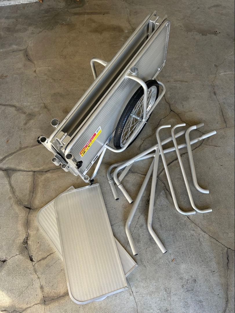 l a la la　アルミ製リヤカー 新品