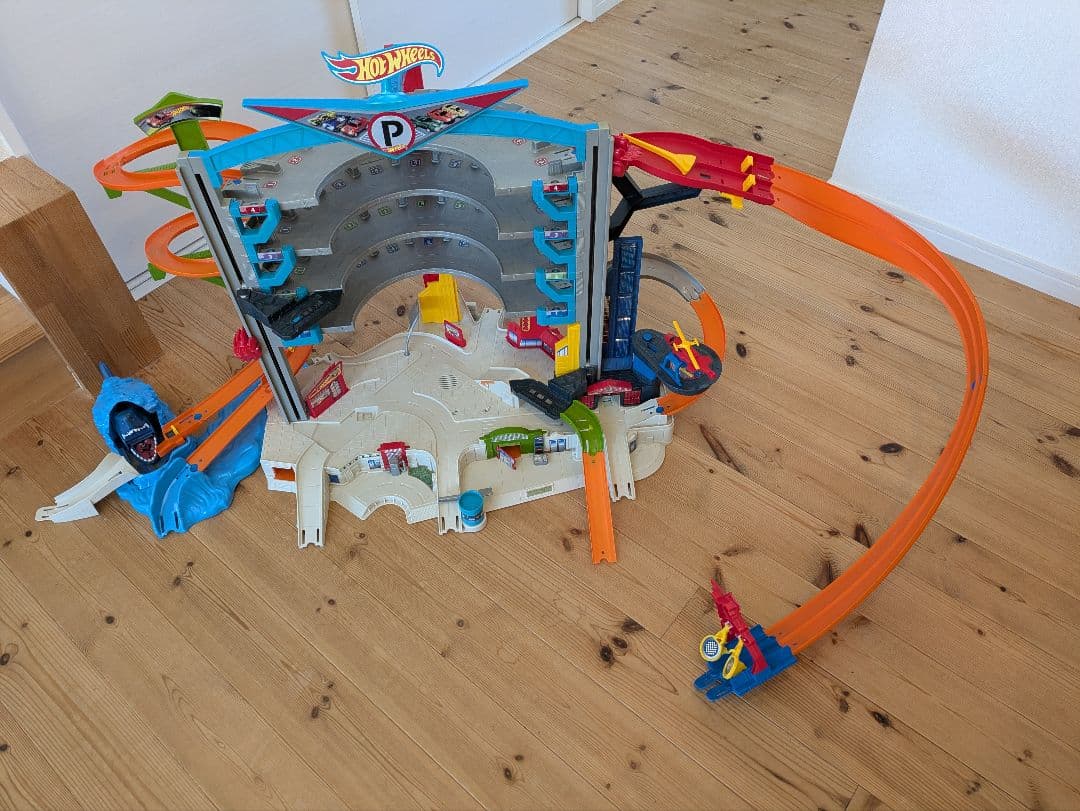 Hot Wheels パーキングガレージ