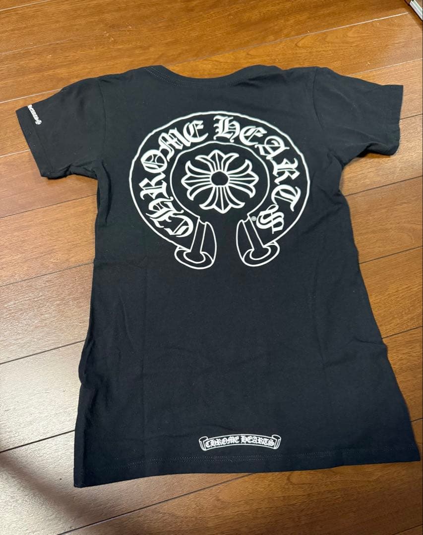 CHROME HEARTS 黒 Vネック Tシャツ