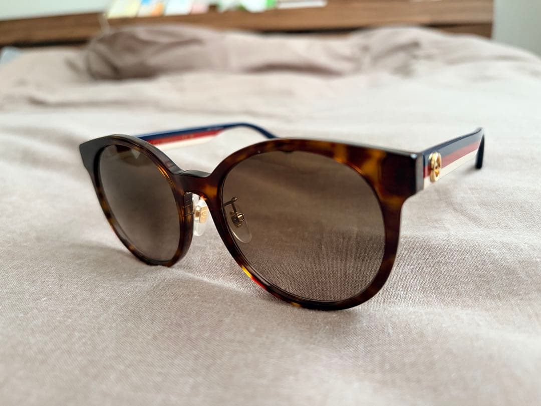 GUCCI (グッチ) サングラス GG0416SK