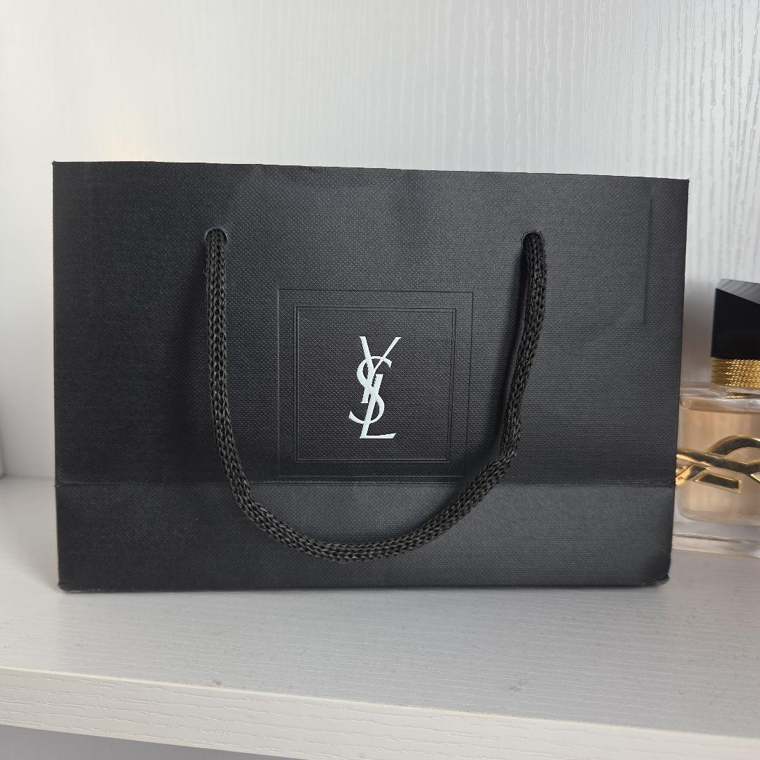 Yves Saint Laurent Libre オードトワレ 30ml