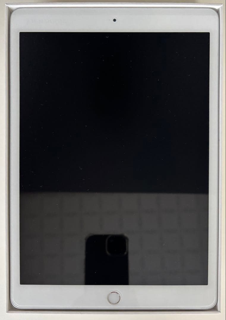 Apple iPad 第8世代 32GB Wi-Fi シルバー ガラスフィルム付