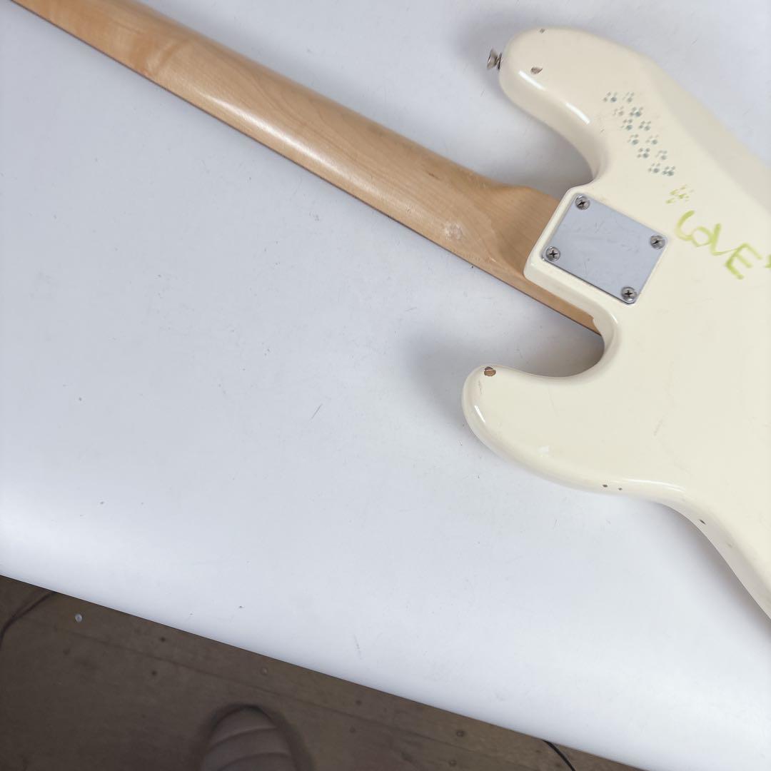 エレキベース 現状品 ホワイト ジャンク品 フェンダー
