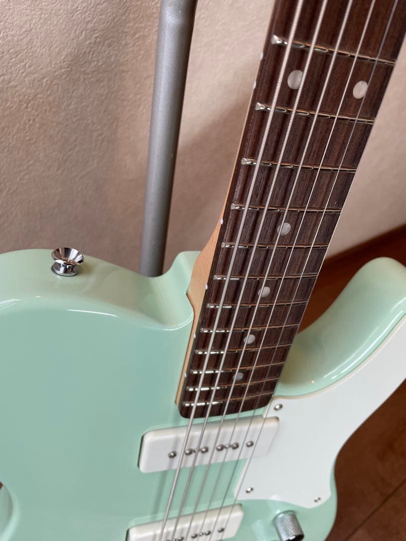 Squier バリトンギター Paranormal Series 美品