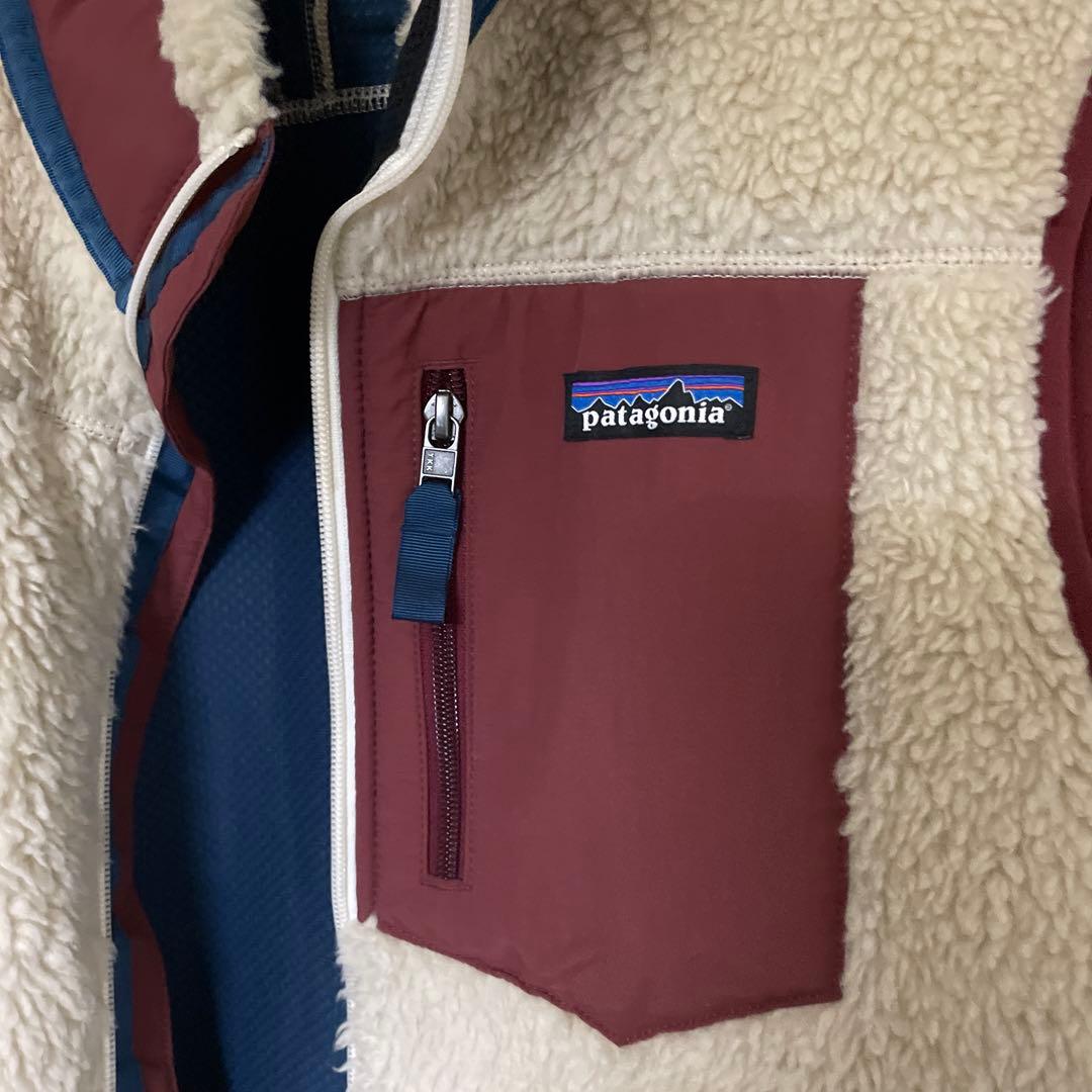 patagonia フリースベスト クリーム/バーガンディ