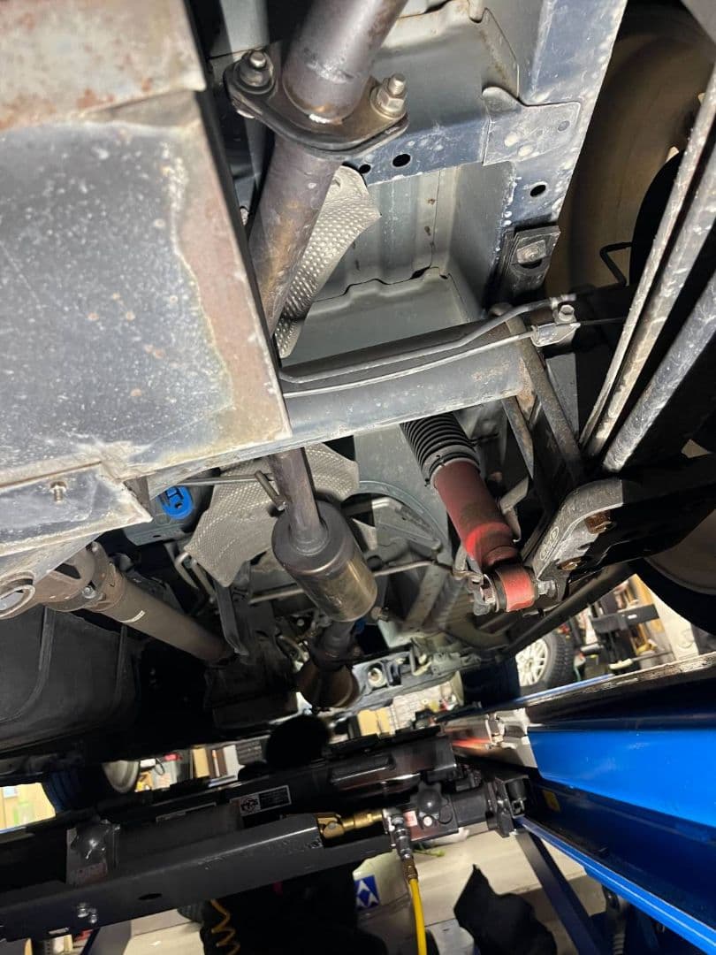 ハイエースワイド2·7ガソリン車用 社外マフラー