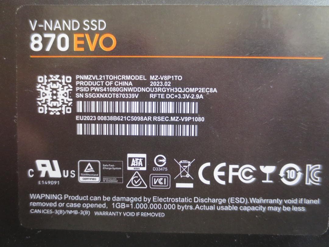 q*q様 ジャンク品　SATA 2.5\" SSD 4TB
