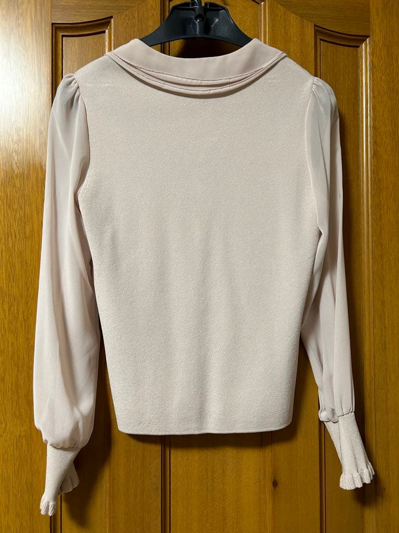 TO BE CHIC フリルアンサンブルニット