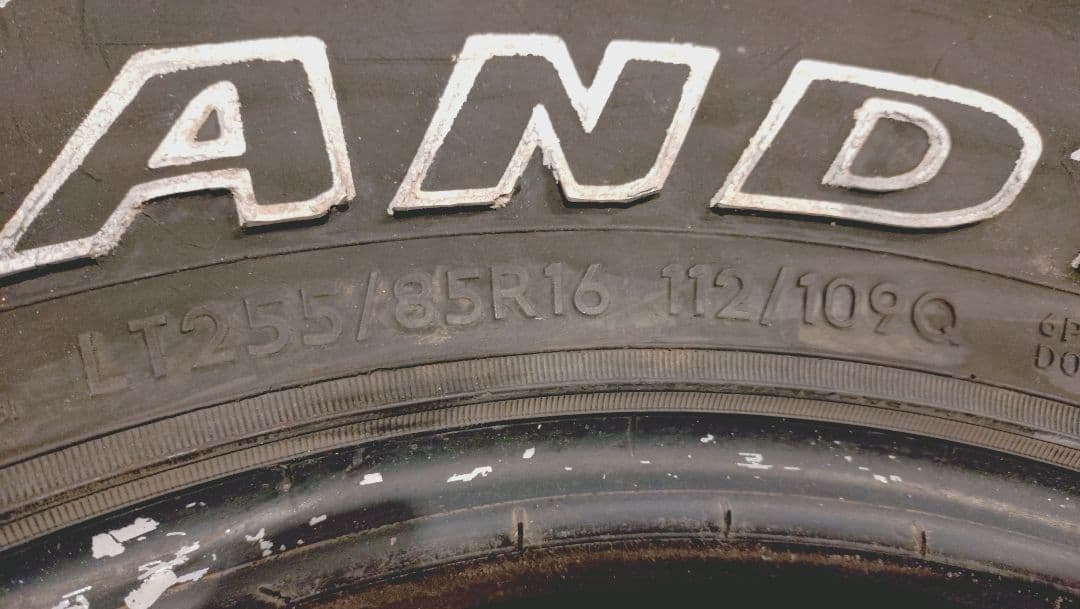 ダンロップ グラントレック MT2 LT255/85R16 タイヤ