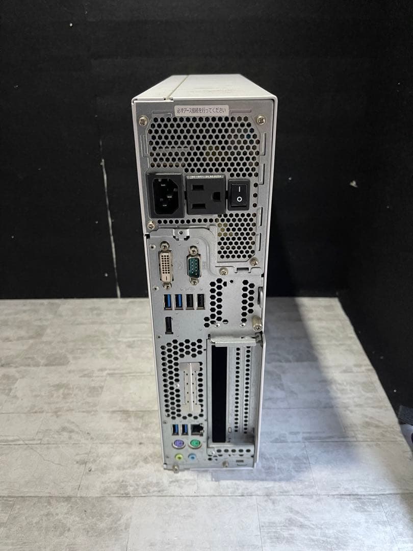 Fujitsu ESPRIMO デスクトップPC D586/MX