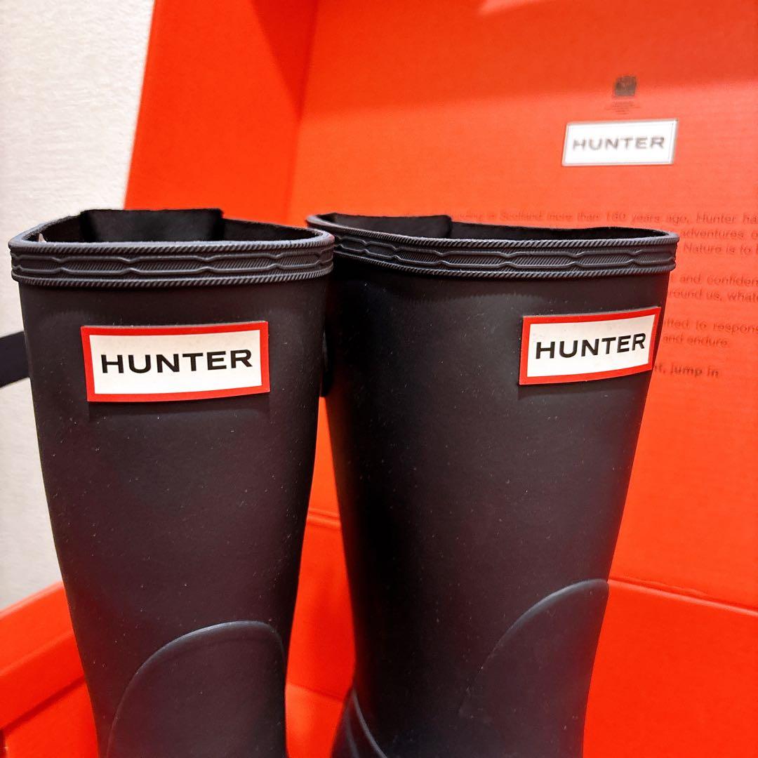 HUNTER ブラックレインブーツ バックストラップ付き