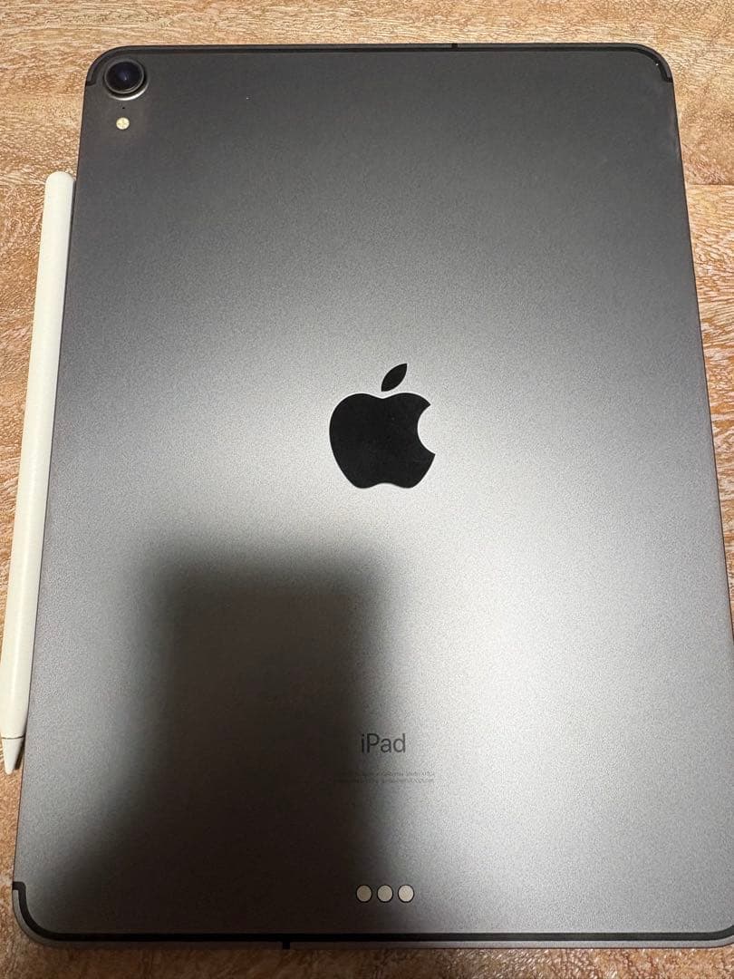 iPad本体 iPad Pro 10.5(Wi-Fi+Cellular) + pencil