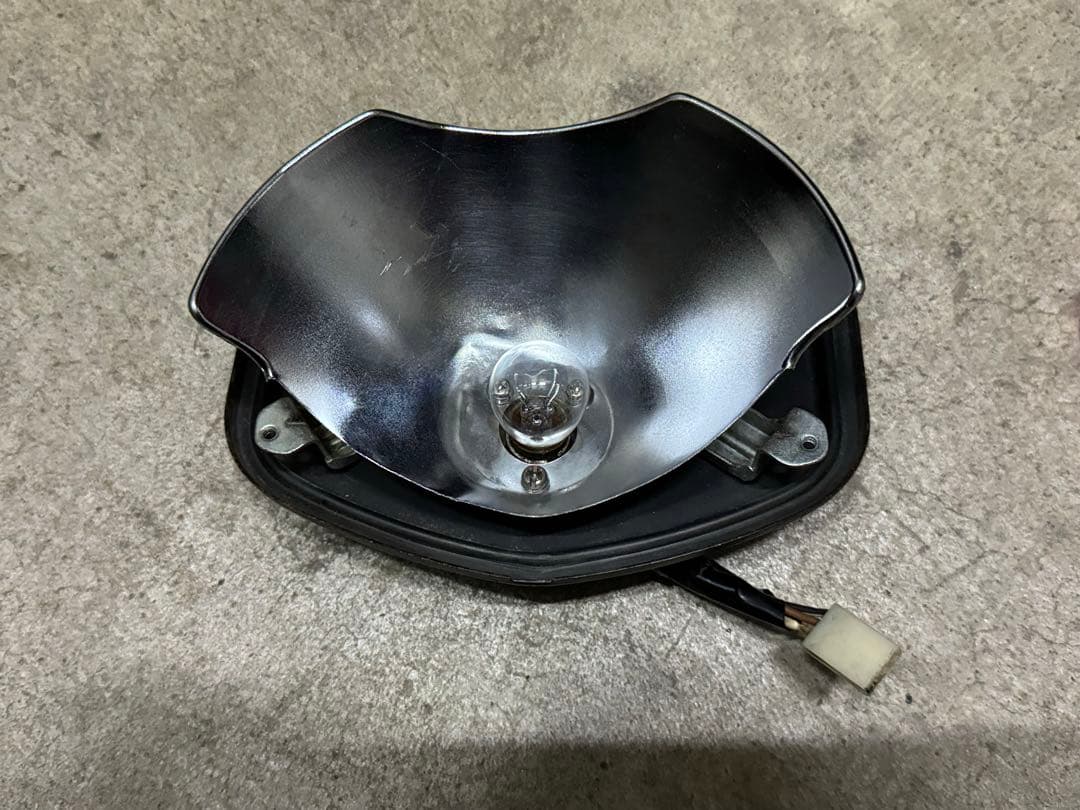 スズキ　GS400 純正　テールランプ　レンズ