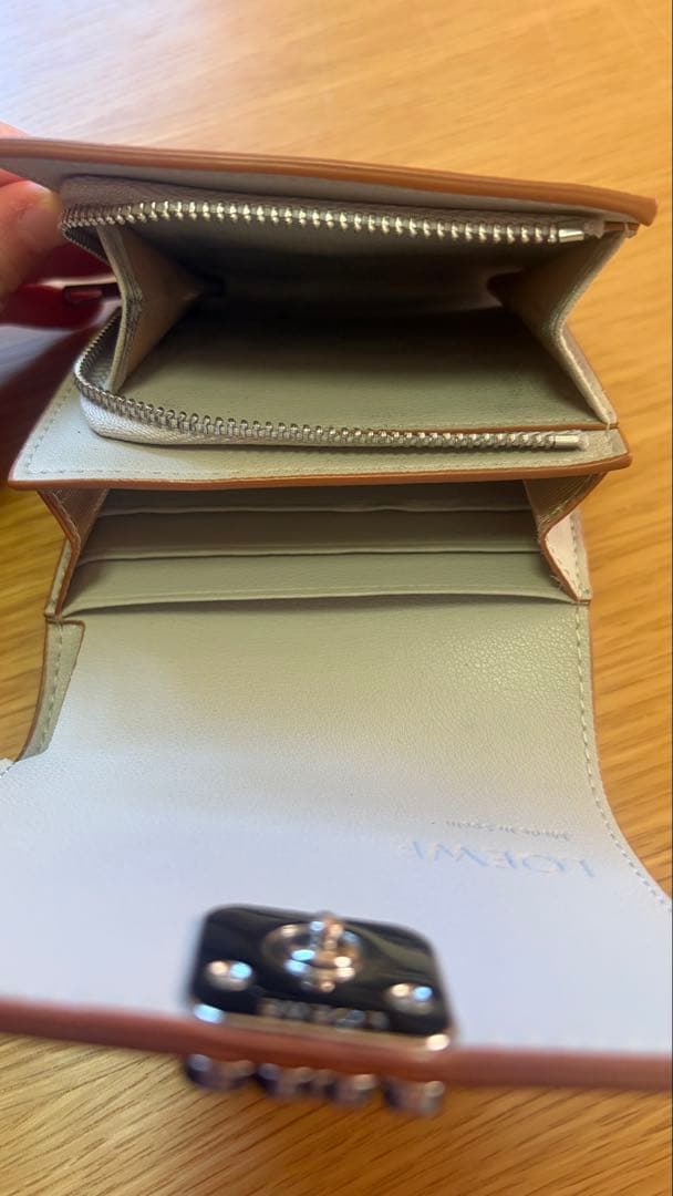 LOEWE 財布 ライトグレー 折り財布
