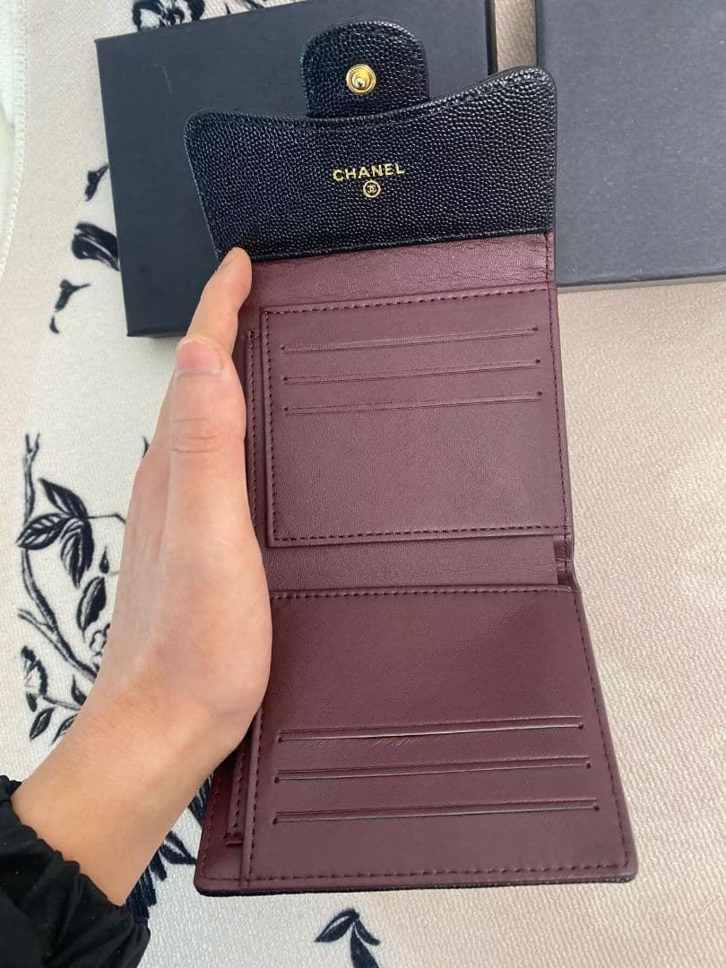 CHANEL 三つ折り財布 黒