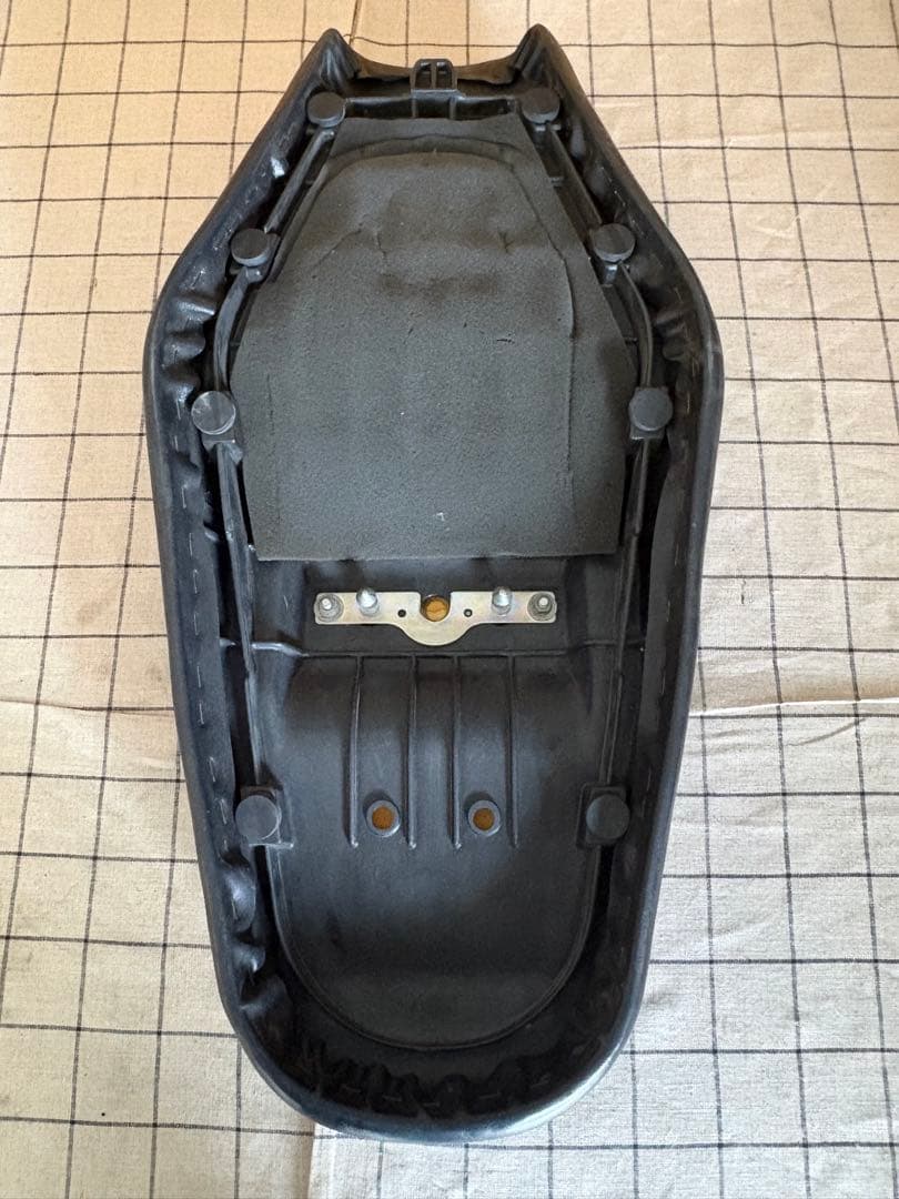 W650 純正シート