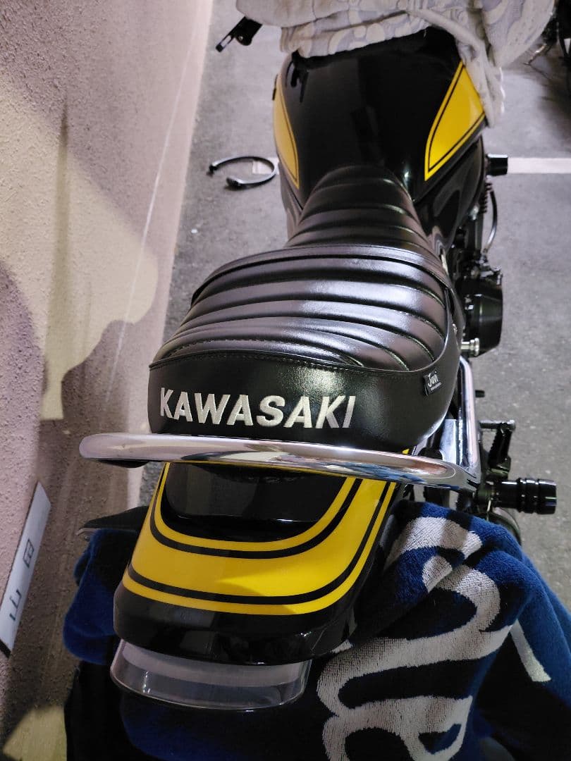 KAWASAKI Z900RS シート