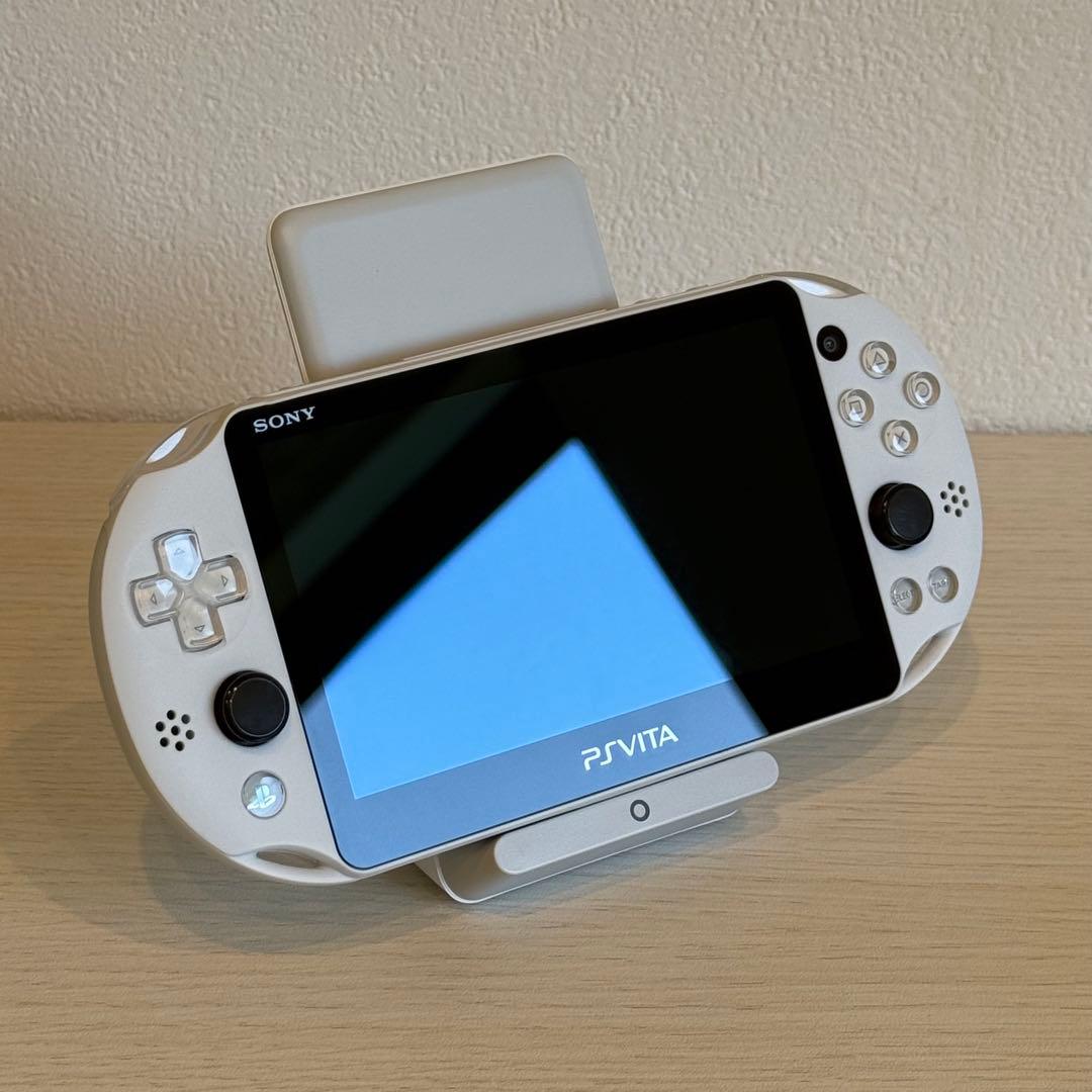 PSVITA PCH-2000 グレイシャー・ホワイト 3-051