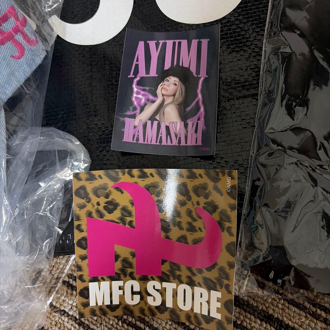 浜崎あゆみ MFC. キャップ 、ノベルティステッカー